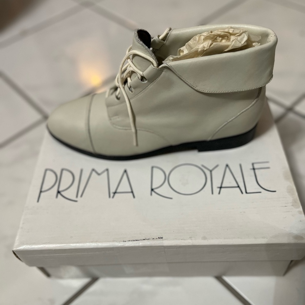Prima Royale Lace up Booties, Women’s Size 8 1/2 Cream a- New In Box